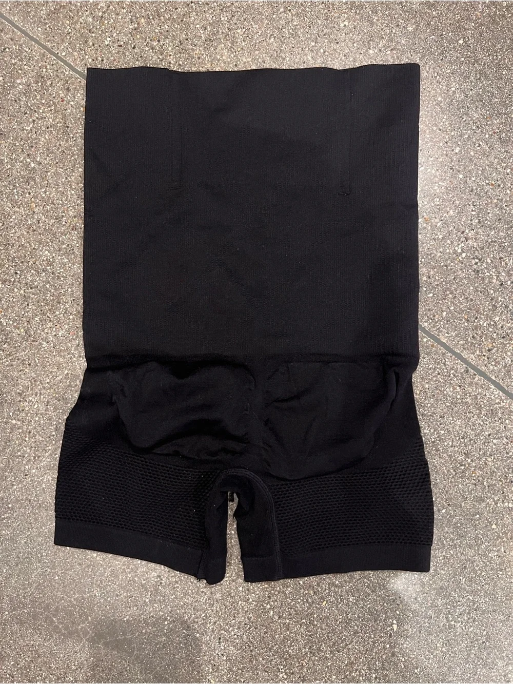 High-Waist Black Shaping Shorts - Smooth Control